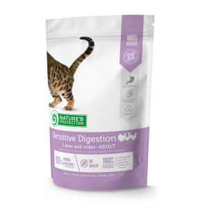 dry food for adult sensitive cats with poultry